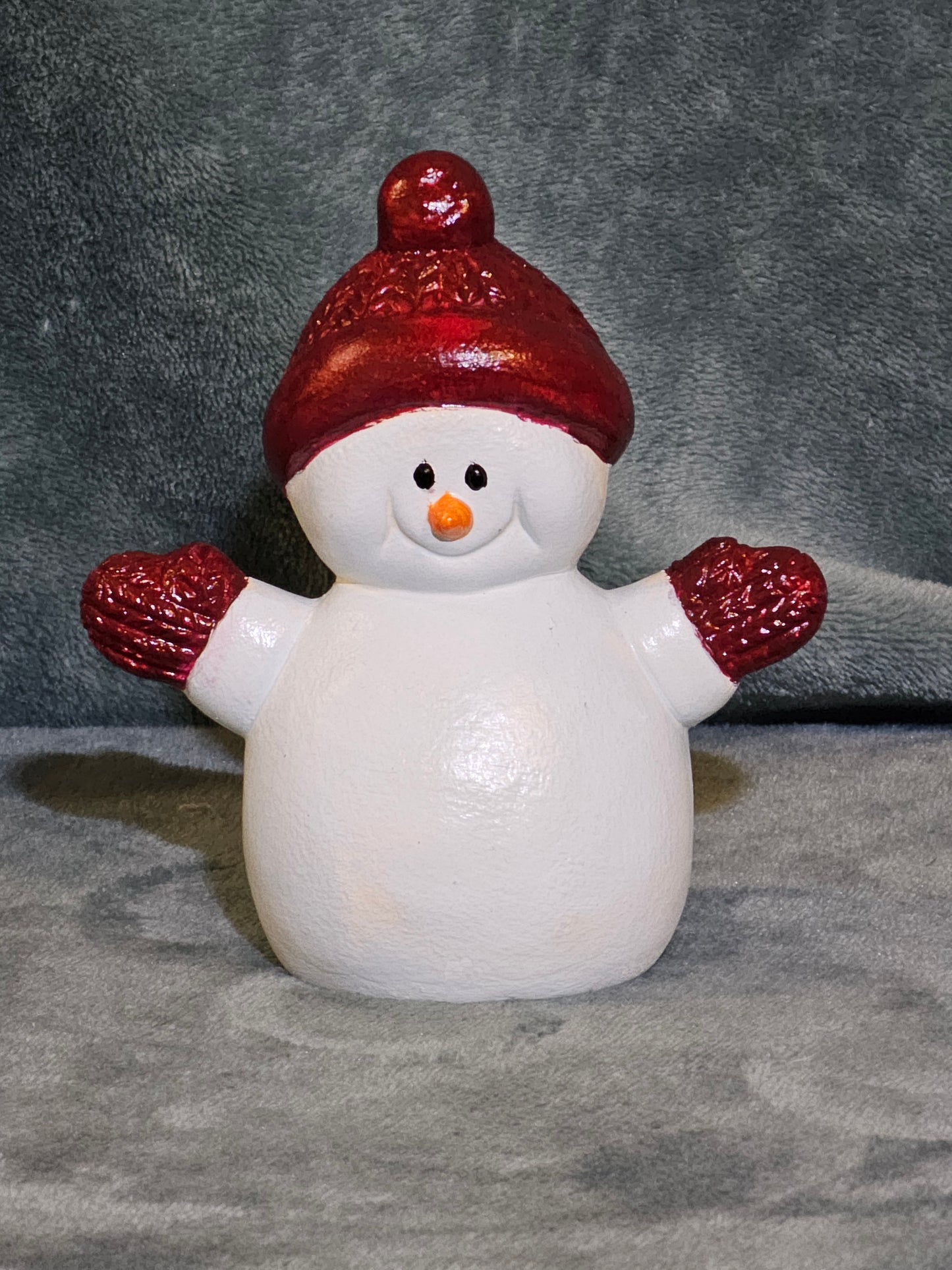 Red hat snowman