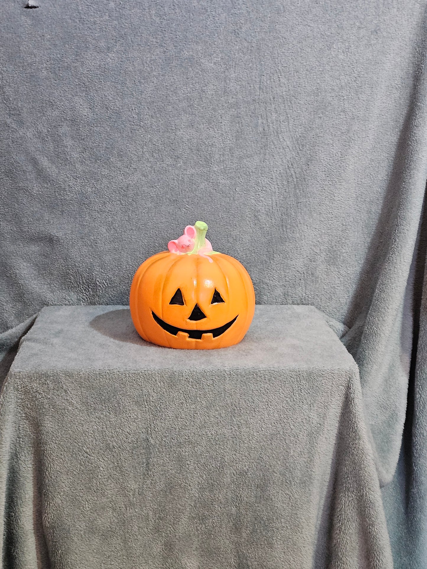 Light Orange pumpkin with Pink mouse